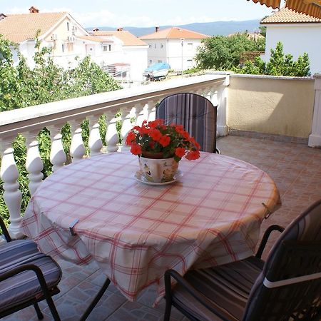 Apartments Nikola Кърк Екстериор снимка
