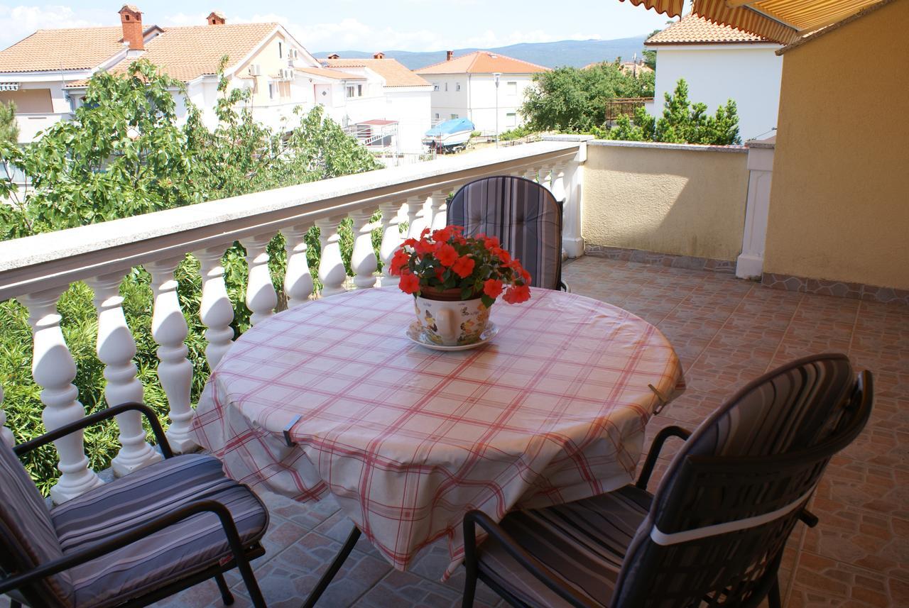 Apartments Nikola Кърк Екстериор снимка