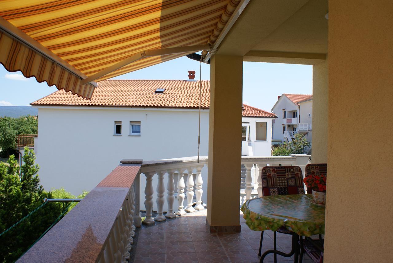 Apartments Nikola Кърк Екстериор снимка