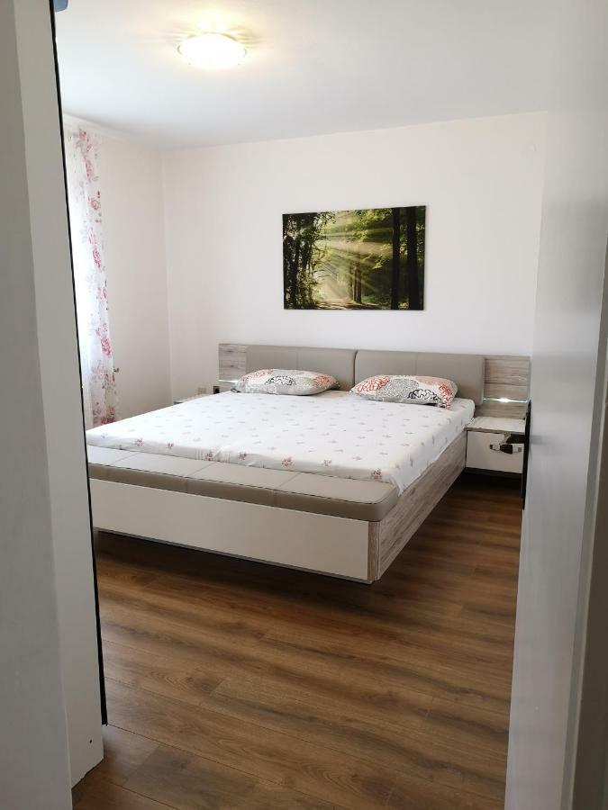 Apartments Nikola Кърк Екстериор снимка
