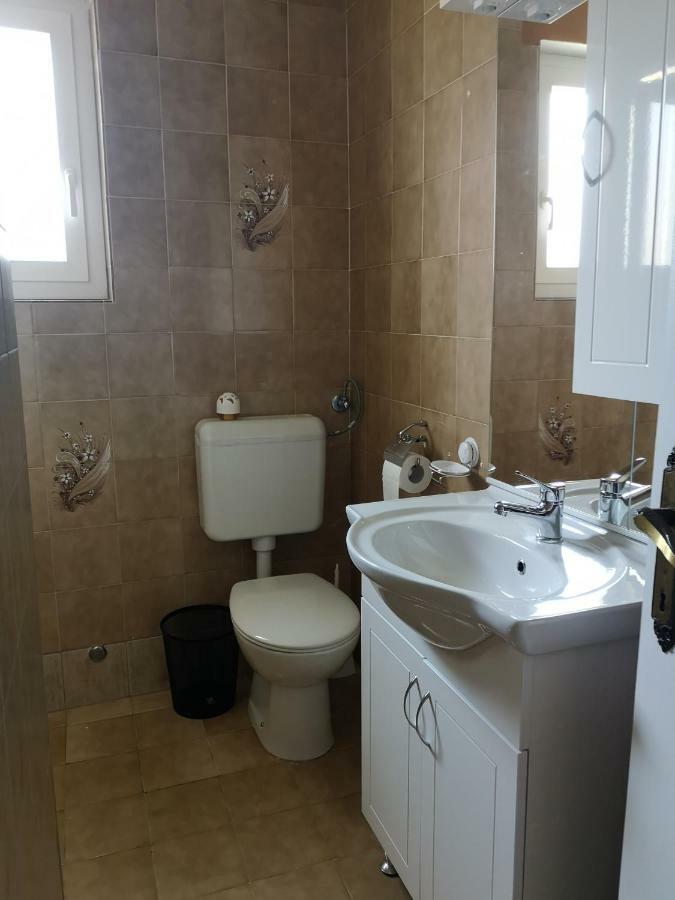 Apartments Nikola Кърк Екстериор снимка